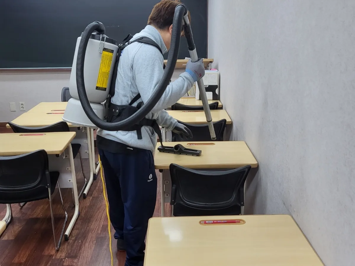진안군 성수면 학원 좌석·책상 진공 바닥 위생청소 사례 - 행진크린